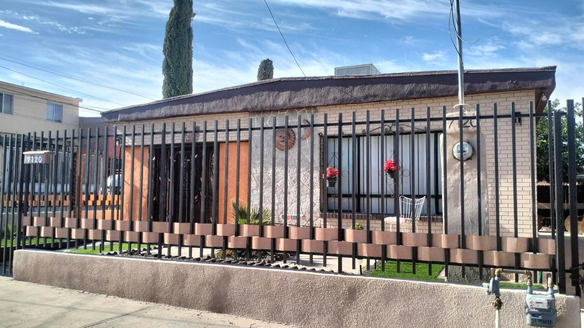 Geranios Villa Ciudad Juarez Exterior photo